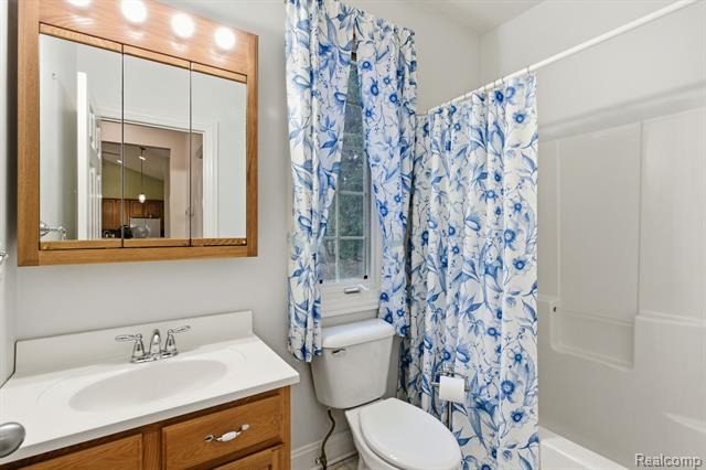 Builiding view twenty one for 7669 Rynn, Avoca, MI. 48006