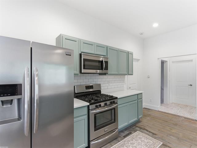 Builiding view thirteen for 2519 Walnut, Port Huron, MI. 48060