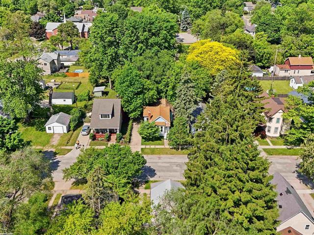 Builiding view thirty eight for 2519 Walnut, Port Huron, MI. 48060