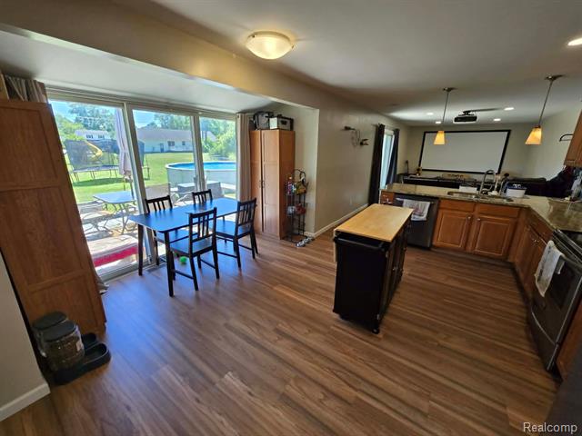 Builiding view eleven for 5279 Robinwood, North Street, MI. 48049