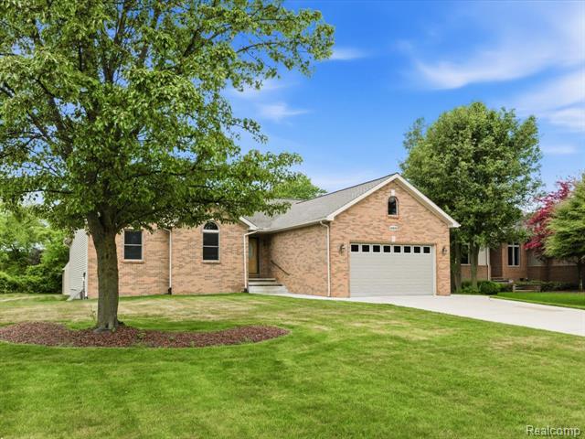 Builiding view one for 4305 Juniper, Port Huron, MI. 48060