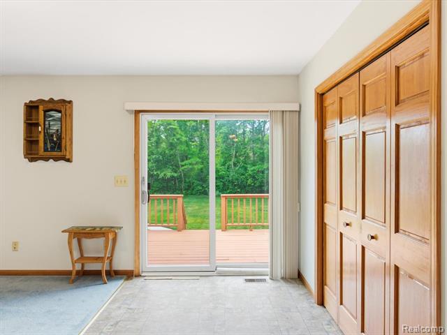 Builiding view ten for 4305 Juniper, Port Huron, MI. 48060