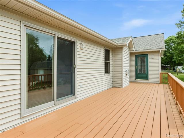 Builiding view thirty for 4305 Juniper, Port Huron, MI. 48060