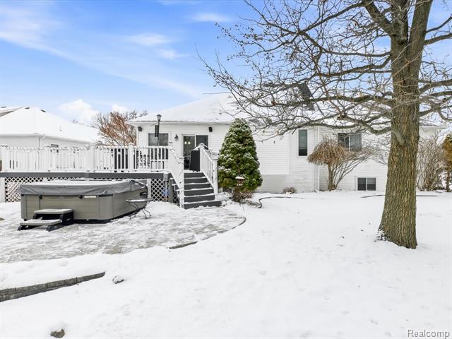 Builiding view seven for 3188 Fanone, Port Huron, MI. 48060