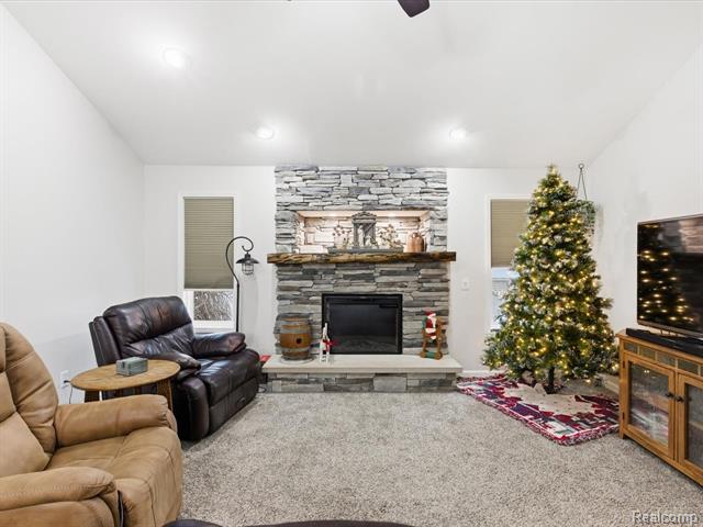 Builiding view ten for 3188 Fanone, Port Huron, MI. 48060