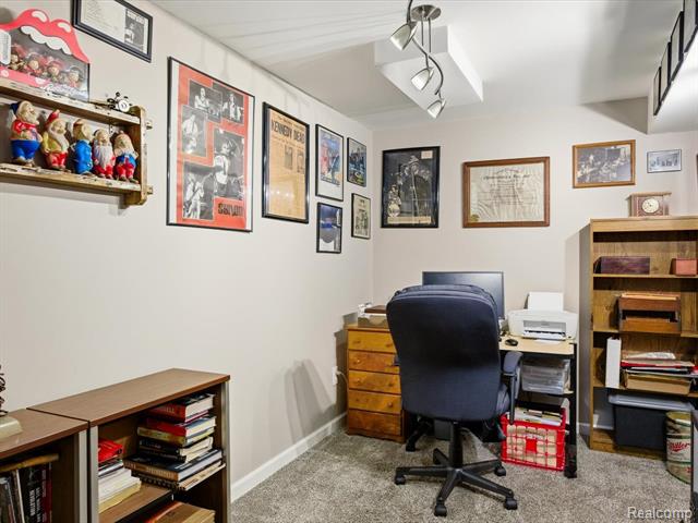 Builiding view thirty five for 3188 Fanone, Port Huron, MI. 48060