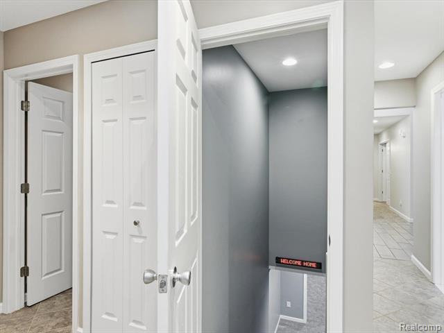 Builiding view twenty eight for 3188 Fanone, Port Huron, MI. 48060