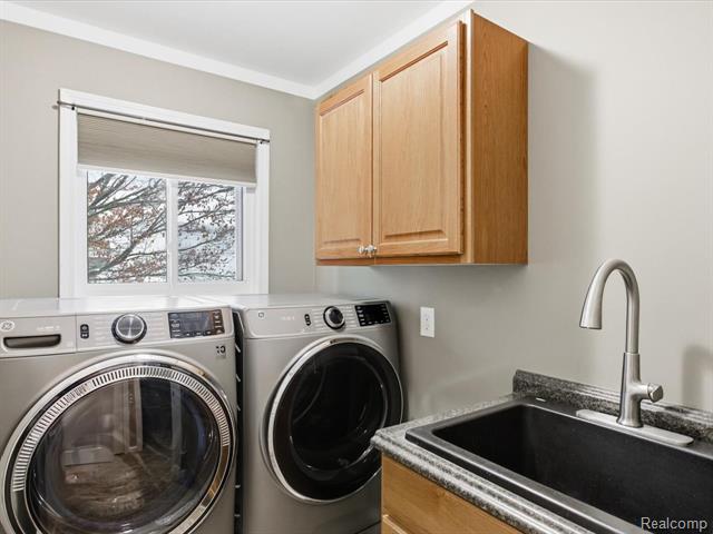 Builiding view twenty six for 3188 Fanone, Port Huron, MI. 48060