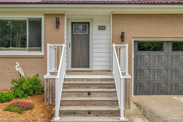 Builiding view five for 2640 Huckleberry, Port Huron, MI. 48060