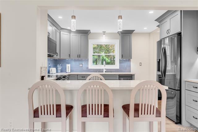 Builiding view nine for 2640 Huckleberry, Port Huron, MI. 48060