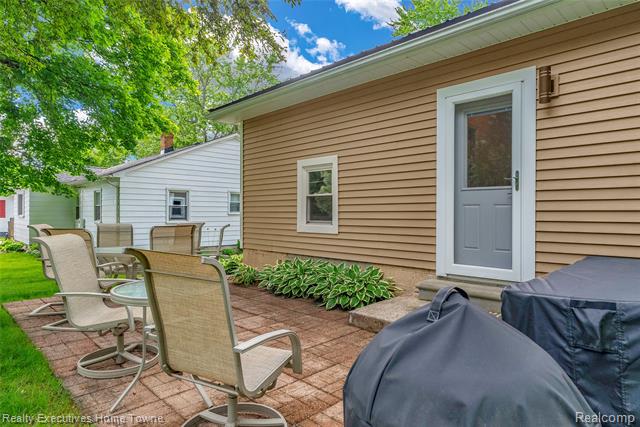 Builiding view thirty eight for 2640 Huckleberry, Port Huron, MI. 48060