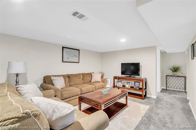 Builiding view twenty three for 2640 Huckleberry, Port Huron, MI. 48060