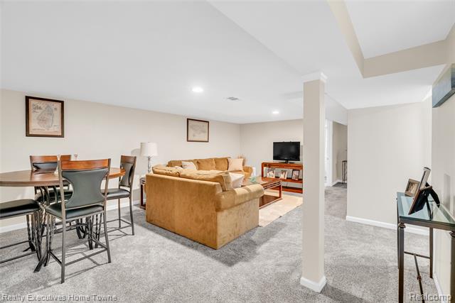 Builiding view twenty two for 2640 Huckleberry, Port Huron, MI. 48060