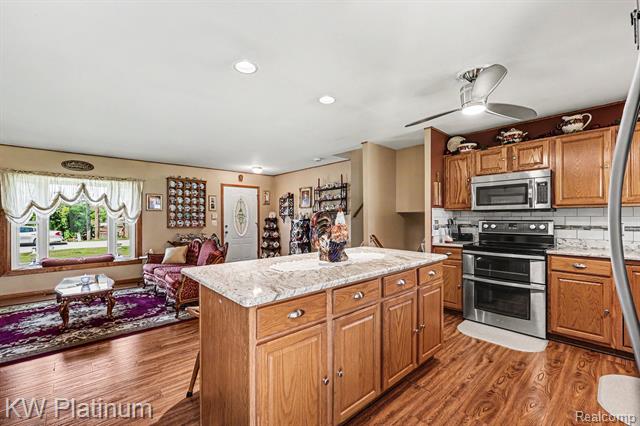 Builiding view eleven for 2346 Riverwood, Port Huron, MI. 48060