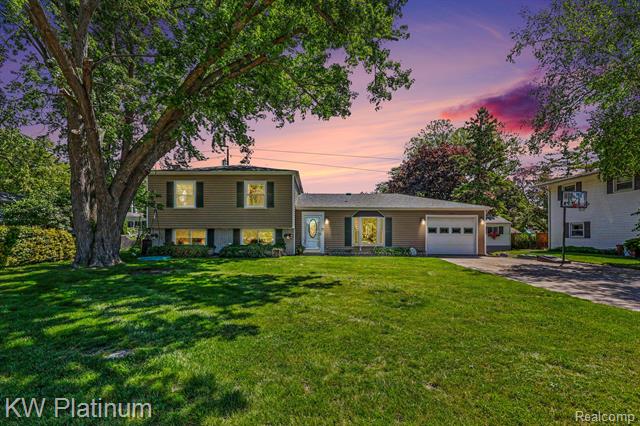 front view for 2346 Riverwood Dr, Port Huron, Mi. 48060