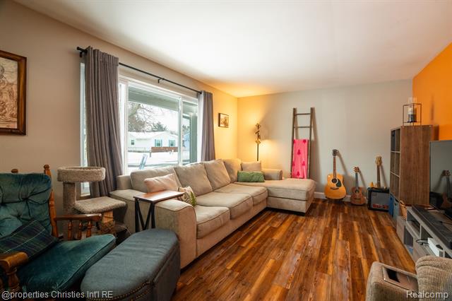 Builiding view nine for 3505 Shenandoah, Port Huron, MI. 48060