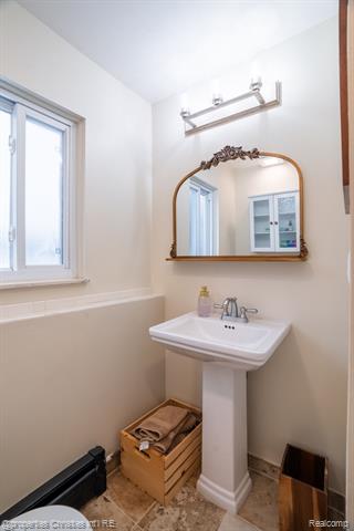 Builiding view thirty five for 3505 Shenandoah, Port Huron, MI. 48060