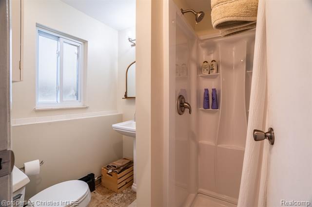 Builiding view thirty four for 3505 Shenandoah, Port Huron, MI. 48060