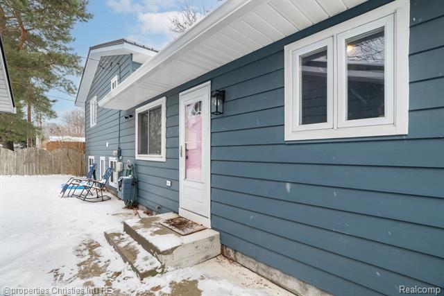 Builiding view thirty nine for 3505 Shenandoah, Port Huron, MI. 48060