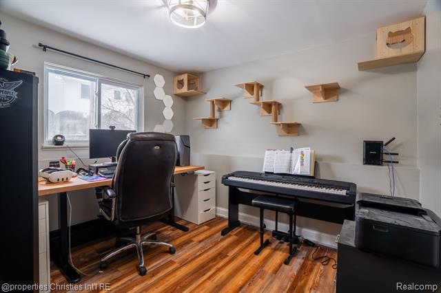 Builiding view thirty two for 3505 Shenandoah, Port Huron, MI. 48060