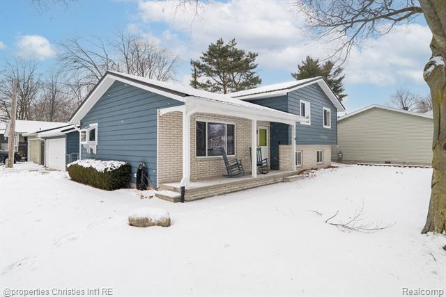 Builiding view three for 3505 Shenandoah, Port Huron, MI. 48060