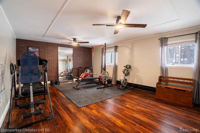 Builiding view twenty nine for 3505 Shenandoah, Port Huron, MI. 48060