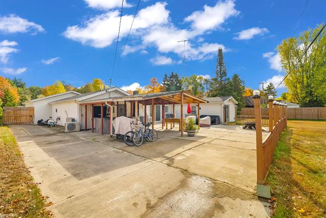 Builiding view thirty seven for 3625 Angus, Fort Gratiot, MI. 48059