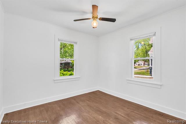 Builiding view fifteen for 2720 Walnut, Port Huron, MI. 48060