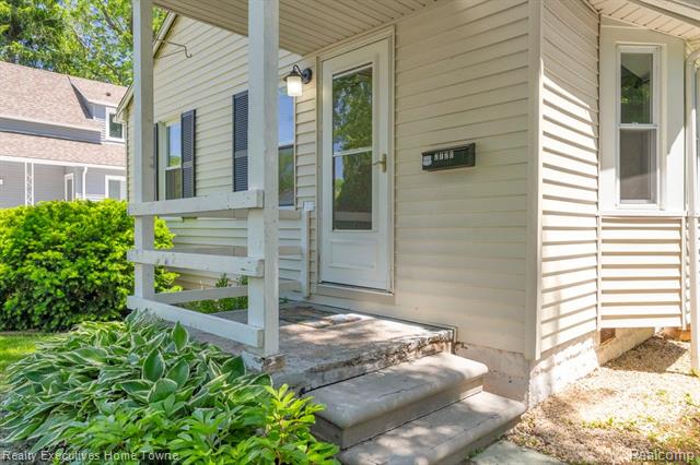 Builiding view four for 2720 Walnut, Port Huron, MI. 48060