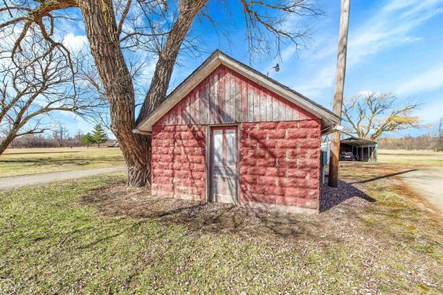 Builiding view sixteen for 15594 Bryce, Capac, MI. 48014