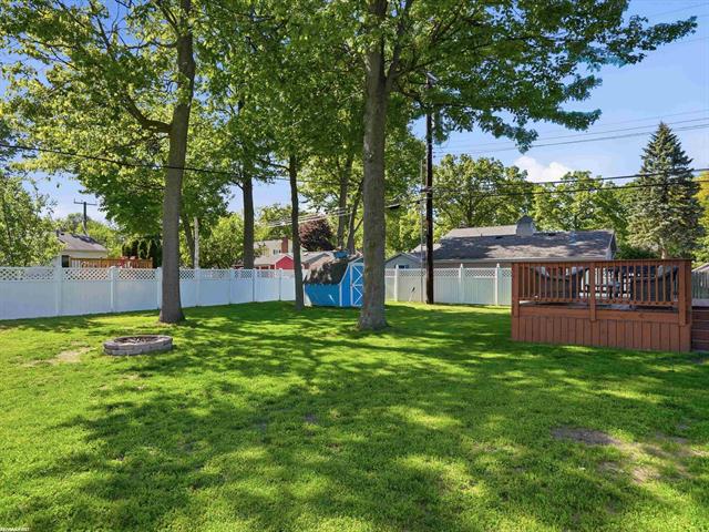 Builiding view fourteen for 2929 18Th, Port Huron, MI. 48060