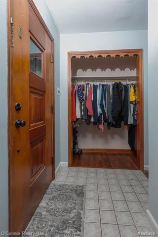 Builiding view nineteen for 3178 Oakwood, Port Huron, MI. 48060