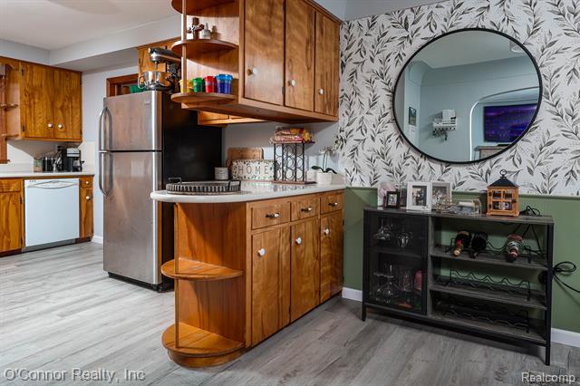 Builiding view six for 3178 Oakwood, Port Huron, MI. 48060