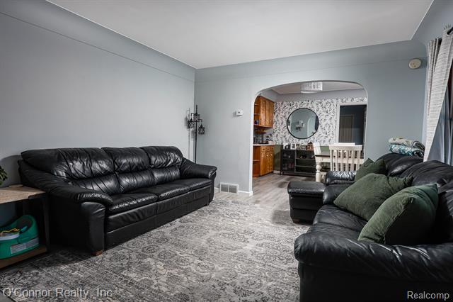 Builiding view three for 3178 Oakwood, Port Huron, MI. 48060