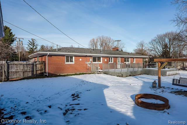 Builiding view twenty two for 3178 Oakwood, Port Huron, MI. 48060