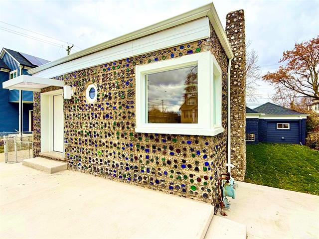 Builiding view forty six for 39 W Elza, Hazel Park, MI. 48030