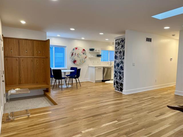 Builiding view nine for 39 W Elza, Hazel Park, MI. 48030