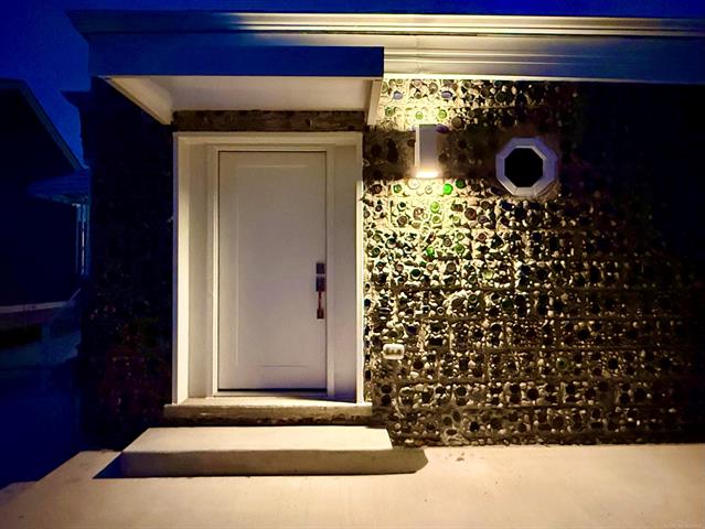 Builiding view one for 39 W Elza, Hazel Park, MI. 48030