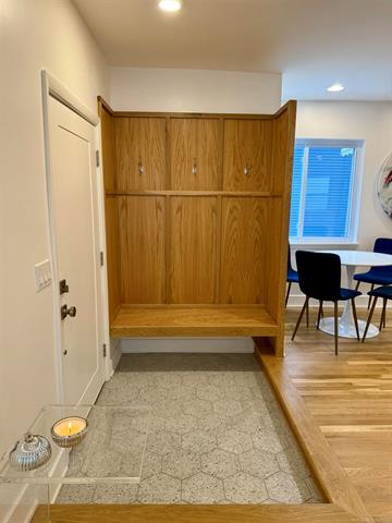 Builiding view ten for 39 W Elza, Hazel Park, MI. 48030