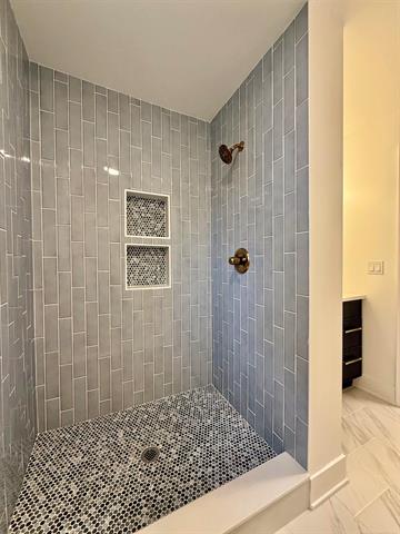 Builiding view thirty one for 39 W Elza, Hazel Park, MI. 48030