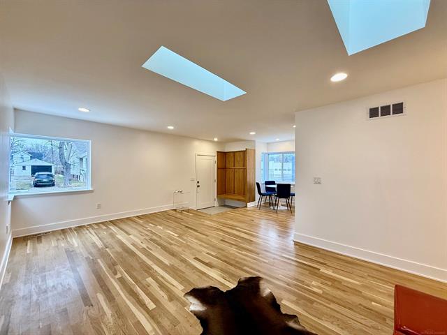 Builiding view thirty six for 39 W Elza, Hazel Park, MI. 48030