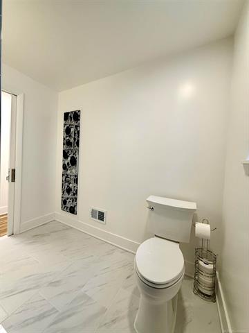 Builiding view thirty for 39 W Elza, Hazel Park, MI. 48030