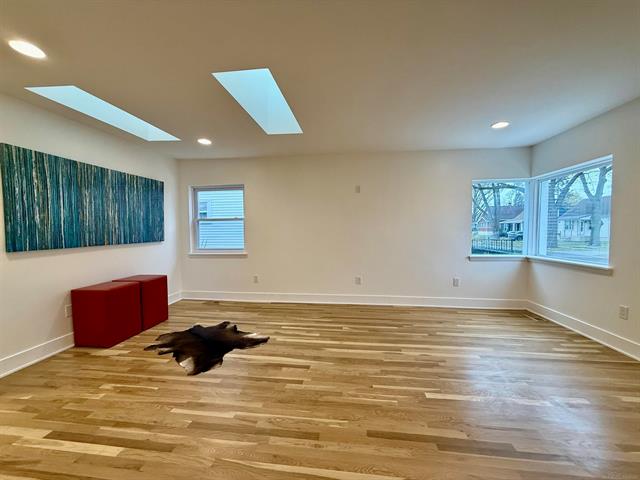 Builiding view twenty one for 39 W Elza, Hazel Park, MI. 48030