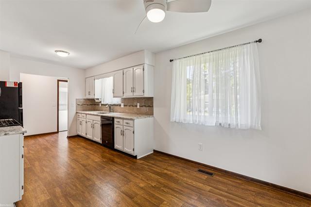 Builiding view seven for 1444 Old Squire, Port Huron, MI. 48060