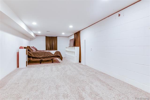 Builiding view eighteen for 3444 Riverside, Port Huron, MI. 48060