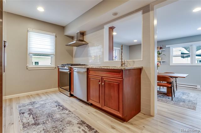 Builiding view five for 3444 Riverside, Port Huron, MI. 48060