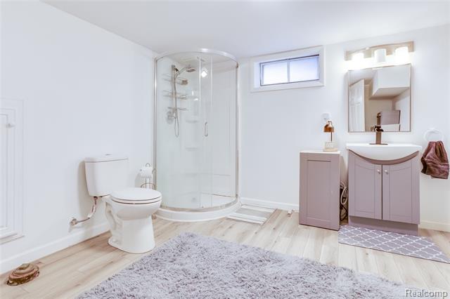 Builiding view seventeen for 3444 Riverside, Port Huron, MI. 48060