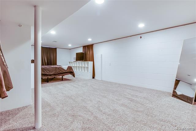 Builiding view sixteen for 3444 Riverside, Port Huron, MI. 48060