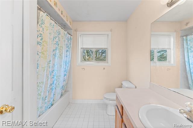 Builiding view forty nine for 3948 Stoney Ridge, Fort Gratiot, MI. 48059