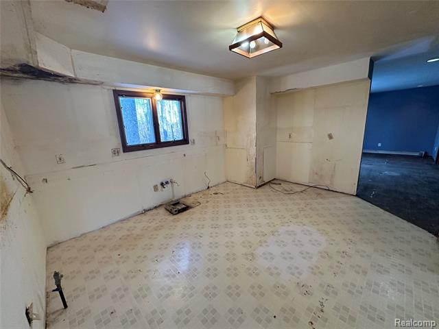 Builiding view ten for 4233 State, Fort Gratiot, MI. 48059